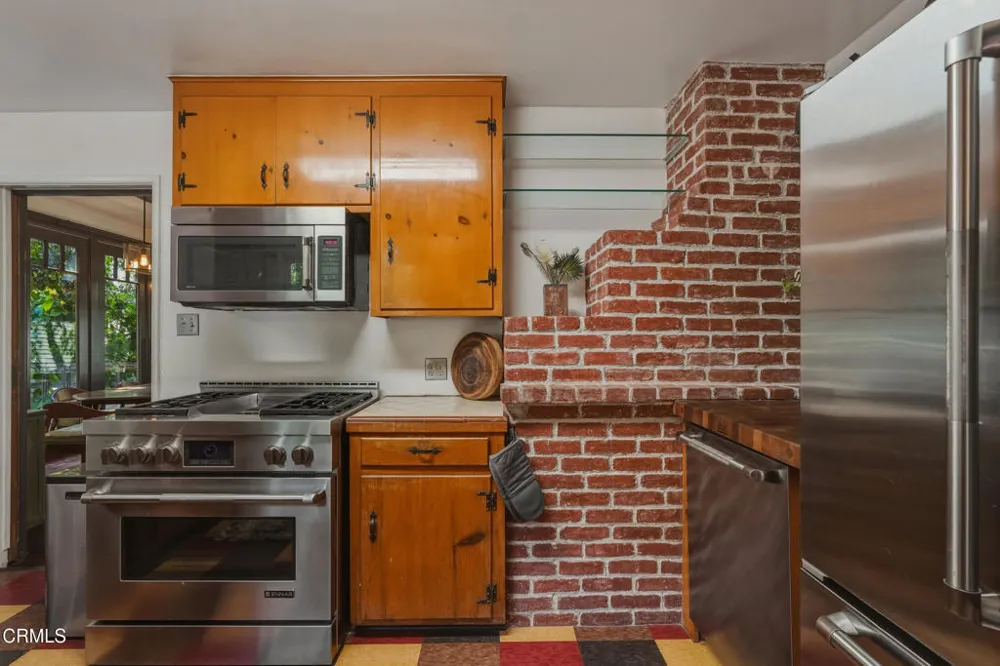 467 E Sacramento Street Altadena, CA 91001
