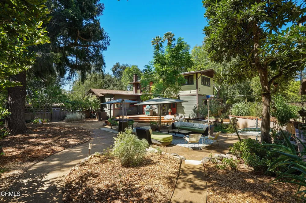 467 E Sacramento Street Altadena, CA 91001