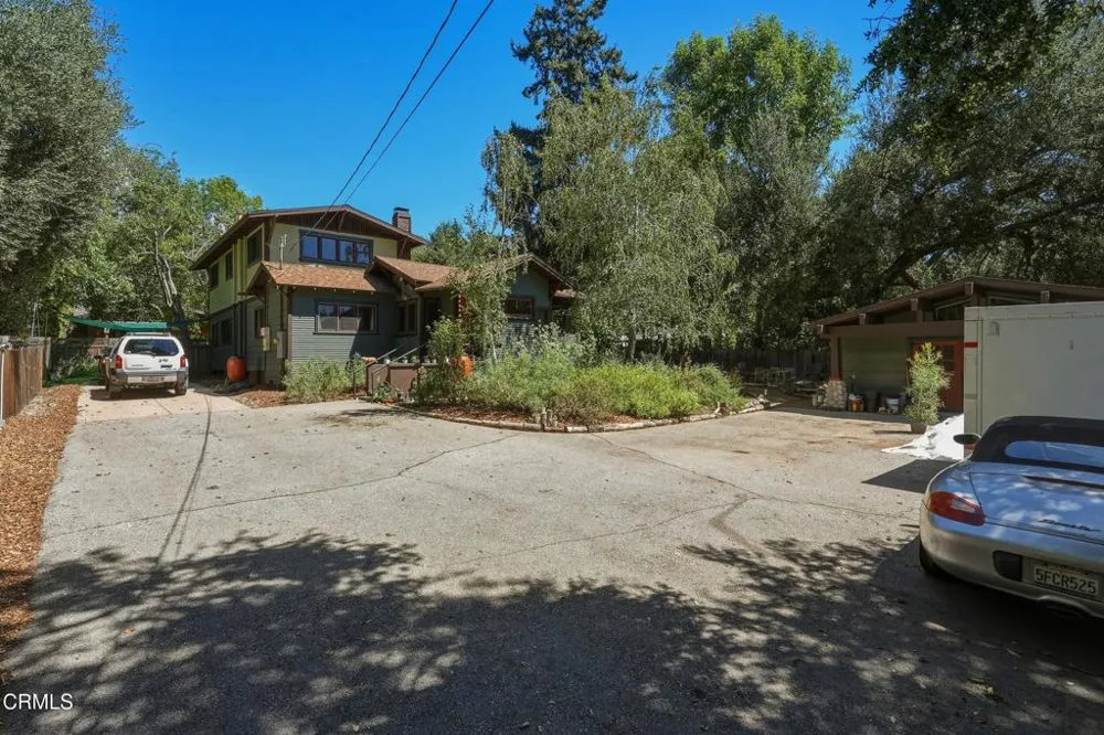 467 E Sacramento Street Altadena, CA 91001