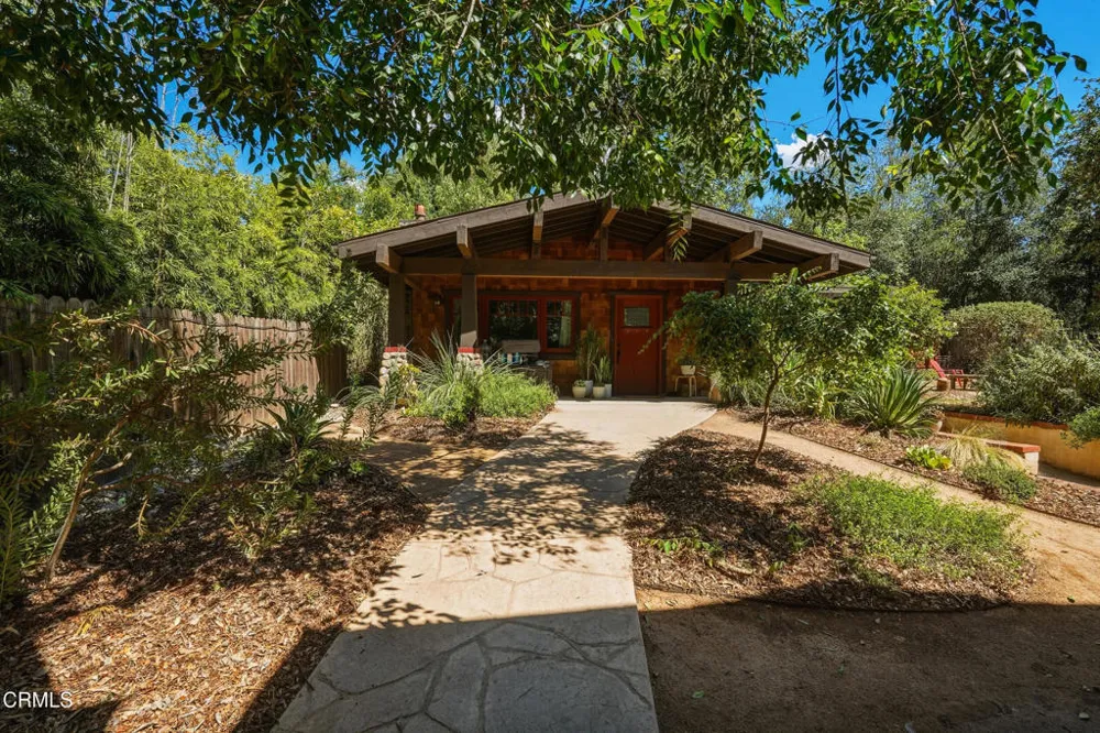 467 E Sacramento Street Altadena, CA 91001