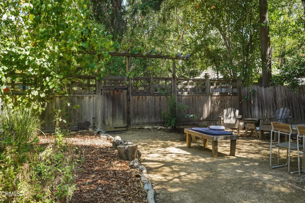 467 E Sacramento Street Altadena, CA 91001