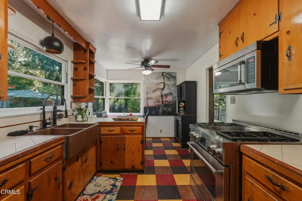 467 E Sacramento Street Altadena, CA 91001