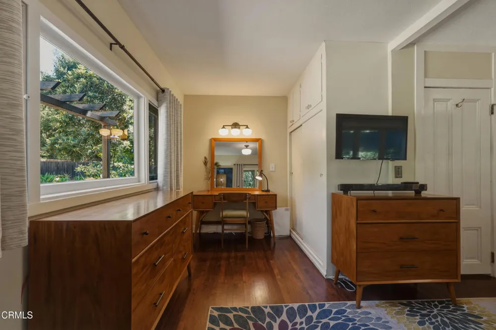 467 E Sacramento Street Altadena, CA 91001