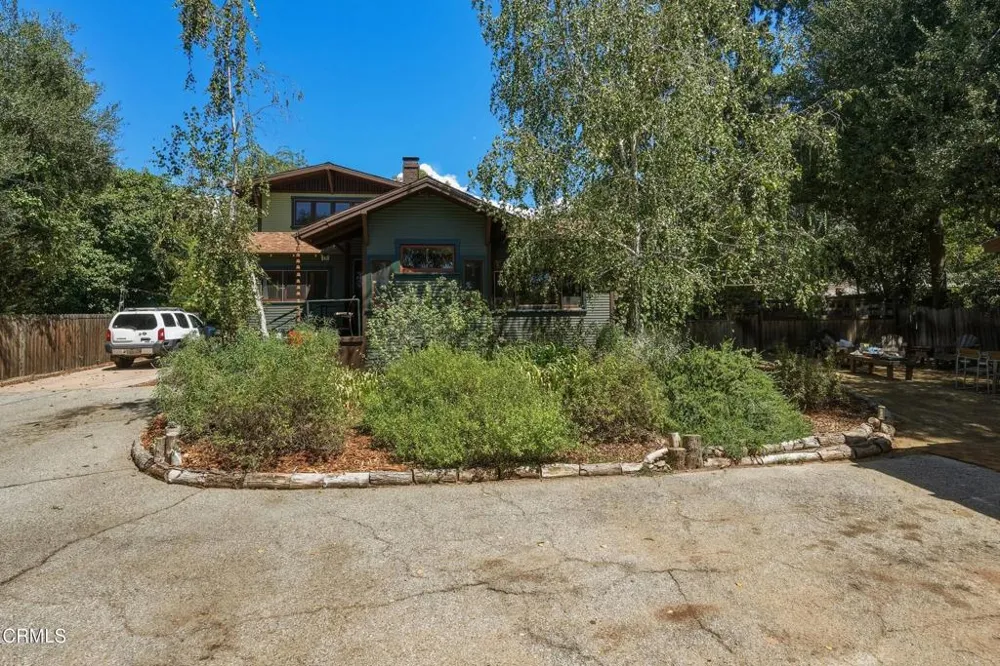 467 E Sacramento Street Altadena, CA 91001