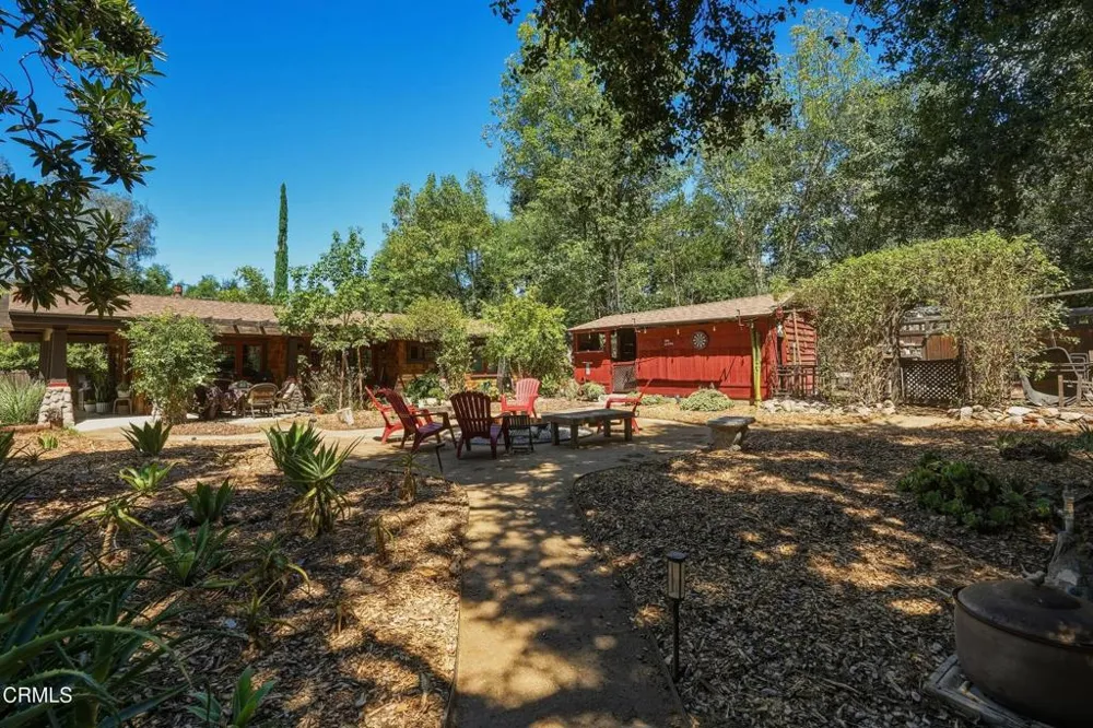 467 E Sacramento Street Altadena, CA 91001