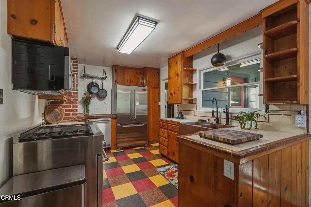 467 E Sacramento Street Altadena, CA 91001