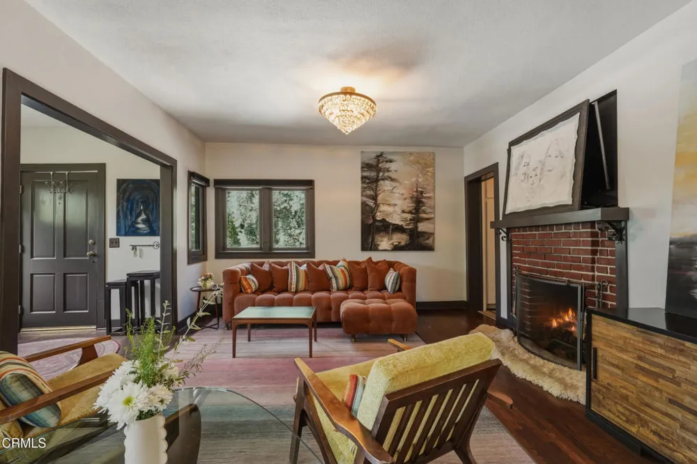 467 E Sacramento Street Altadena, CA 91001