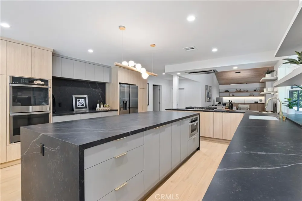20225 Allentown Drive Woodland Hills, CA 91364