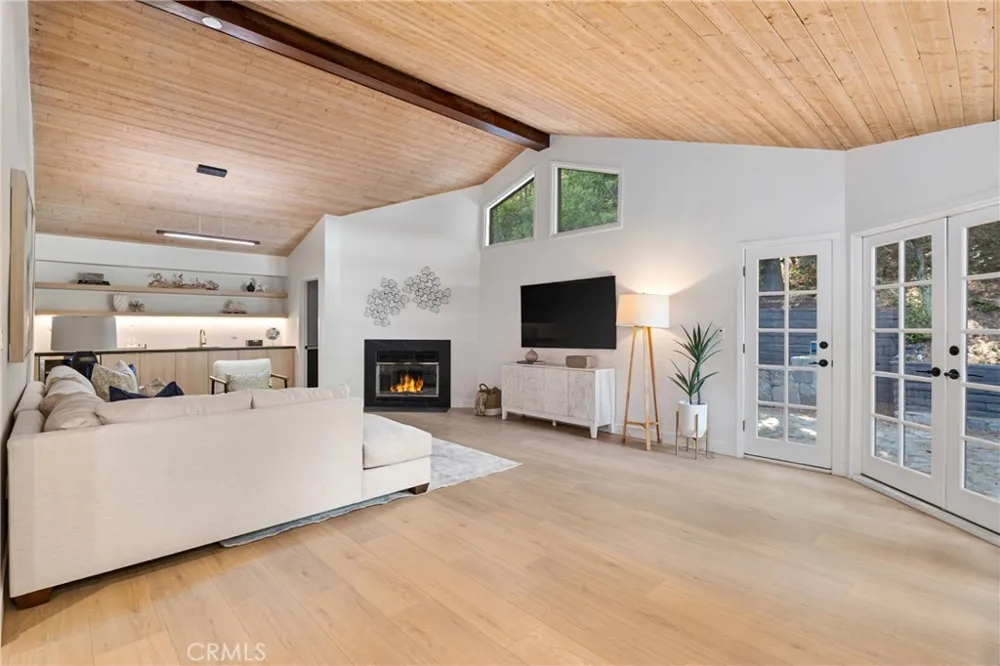 20225 Allentown Drive Woodland Hills, CA 91364