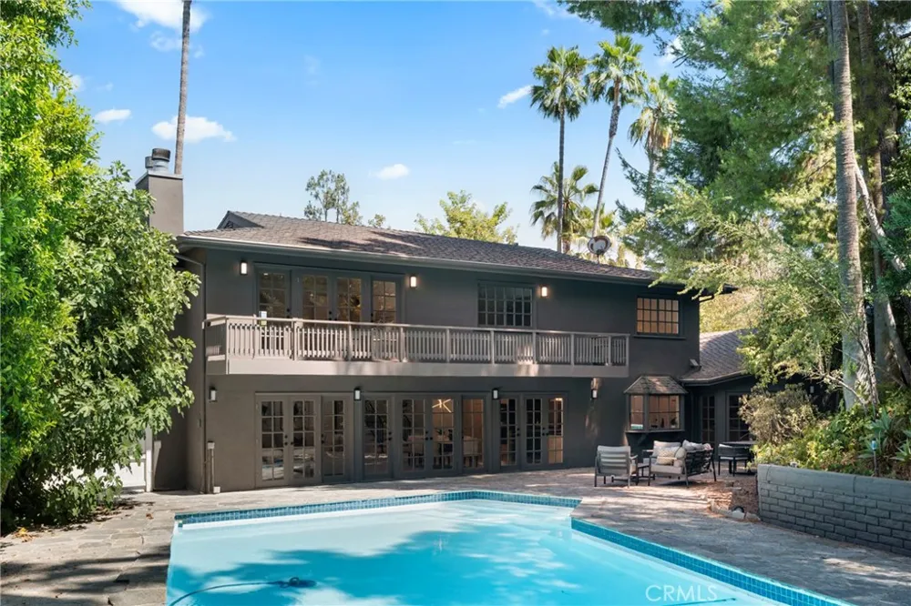 20225 Allentown Drive Woodland Hills, CA 91364