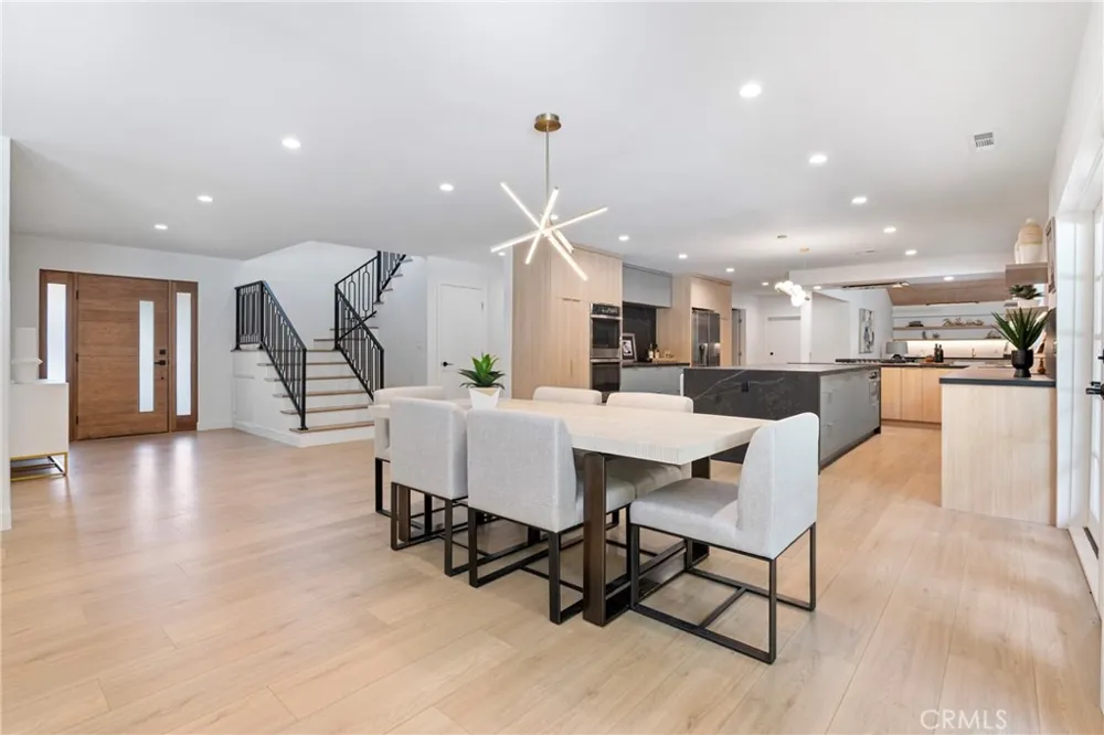 20225 Allentown Drive Woodland Hills, CA 91364