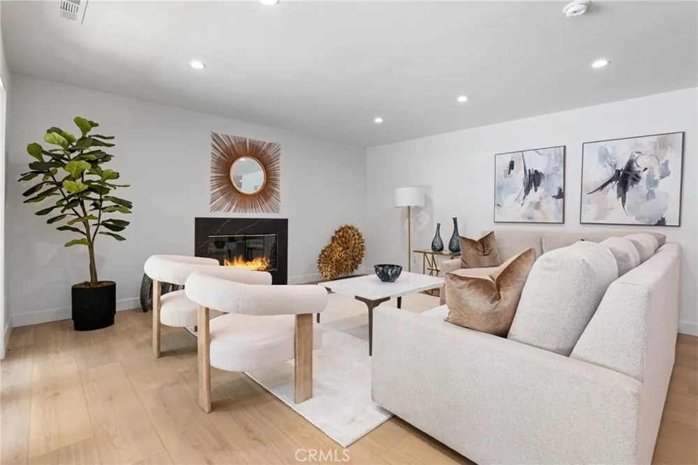 20225 Allentown Drive Woodland Hills, CA 91364