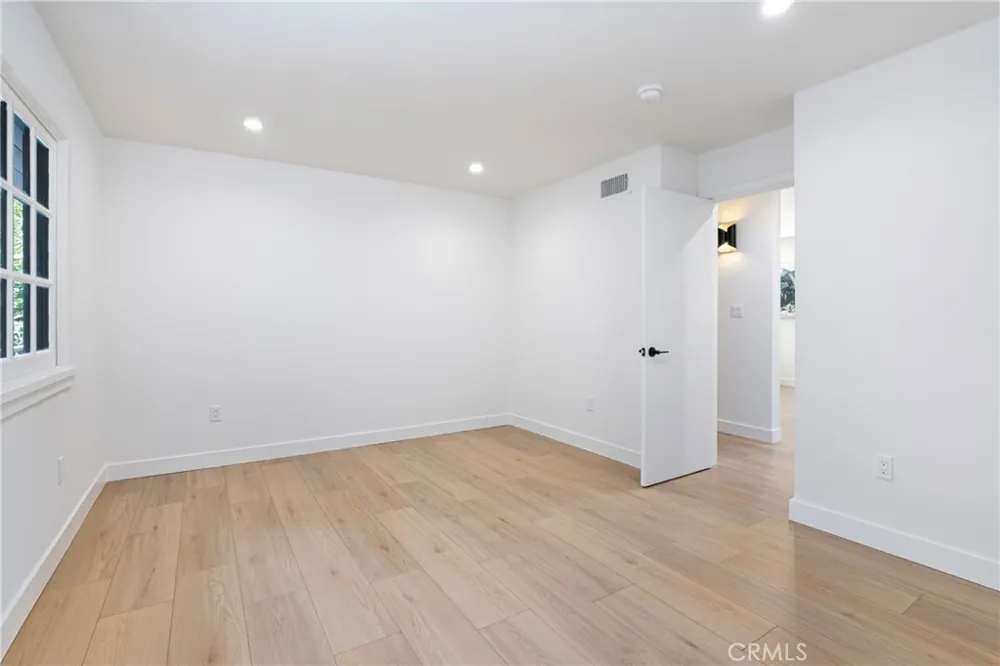 20225 Allentown Drive Woodland Hills, CA 91364