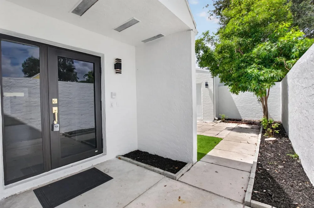 905 NW 21ST WAY Delray Beach, FL 33445