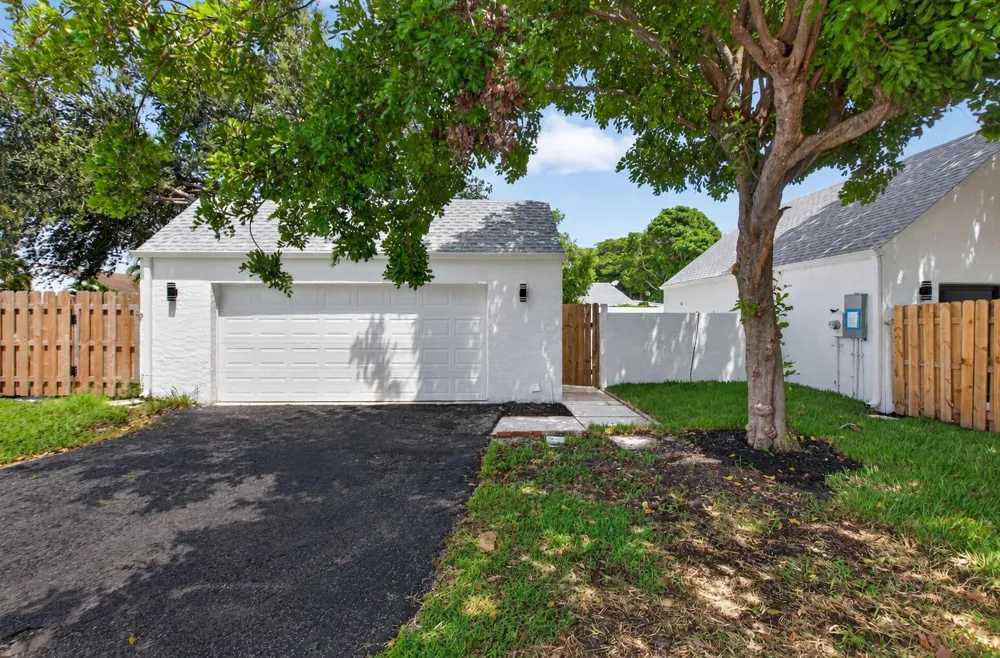 905 NW 21ST WAY Delray Beach, FL 33445