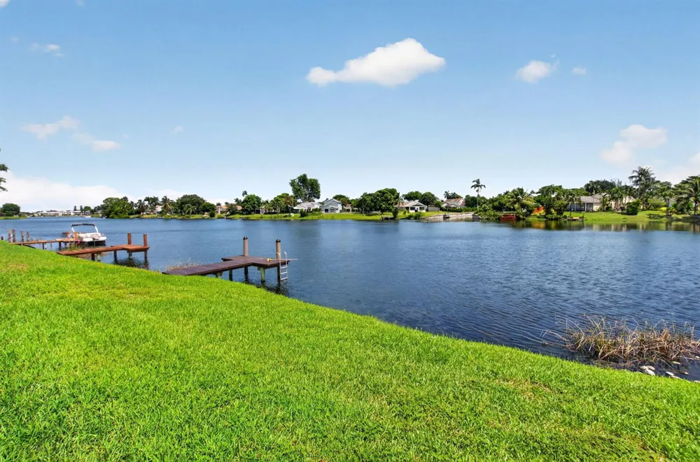 905 NW 21ST WAY Delray Beach, FL 33445