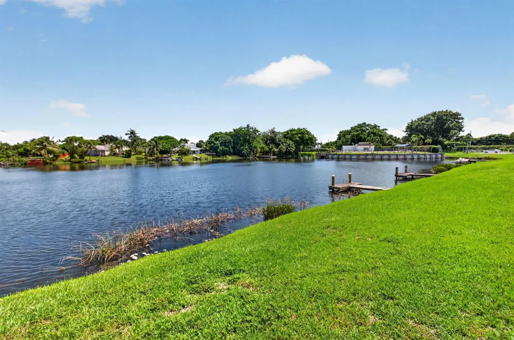 905 NW 21ST WAY Delray Beach, FL 33445