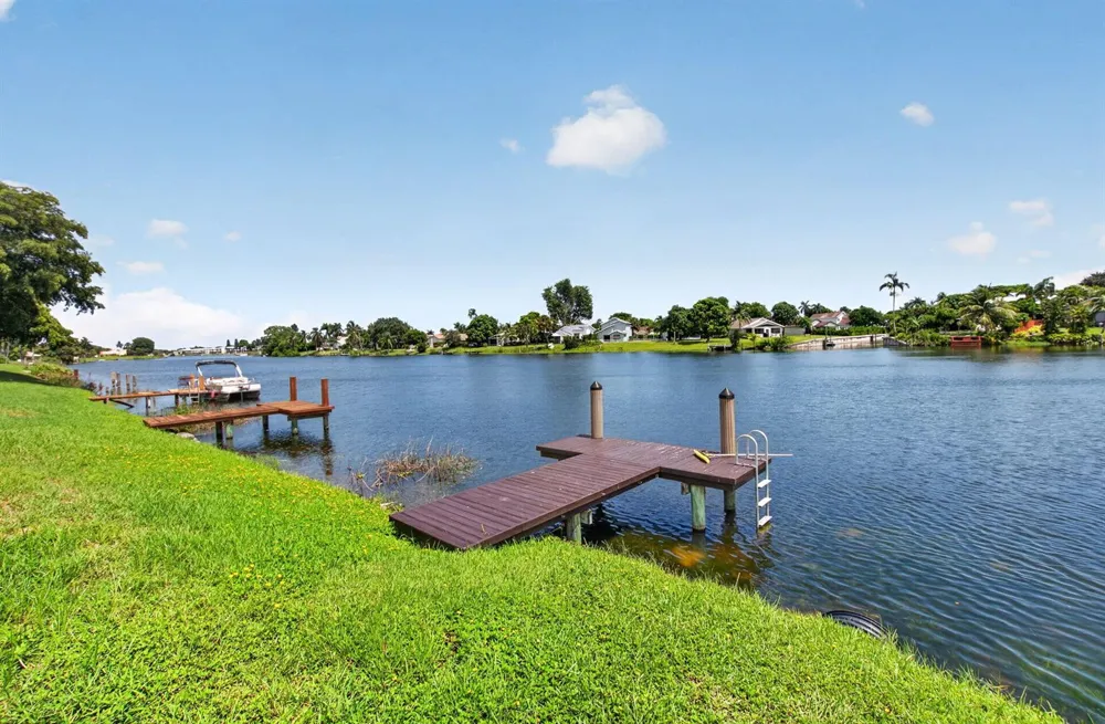 905 NW 21ST WAY Delray Beach, FL 33445