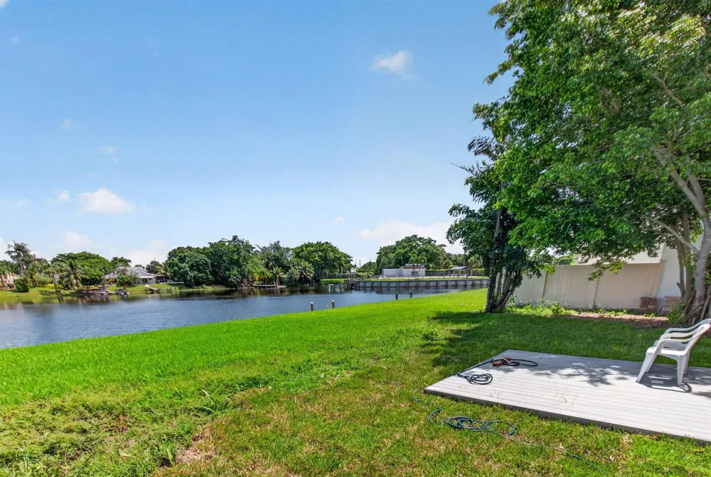 905 NW 21ST WAY Delray Beach, FL 33445