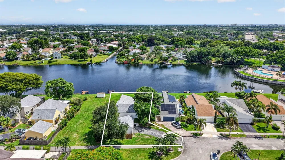 905 NW 21ST WAY Delray Beach, FL 33445