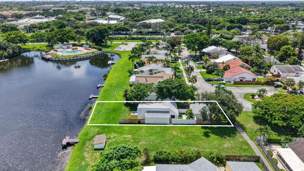 905 NW 21ST WAY Delray Beach, FL 33445