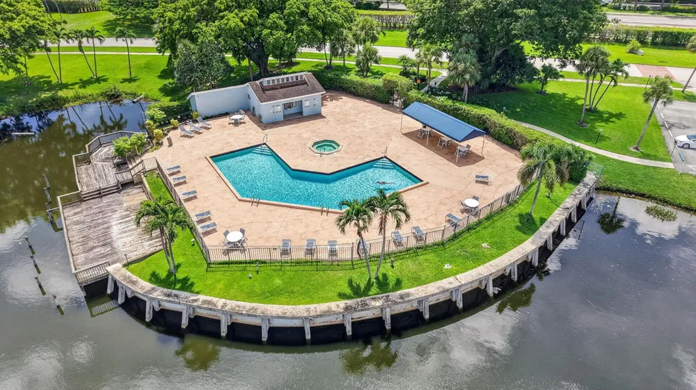 905 NW 21ST WAY Delray Beach, FL 33445