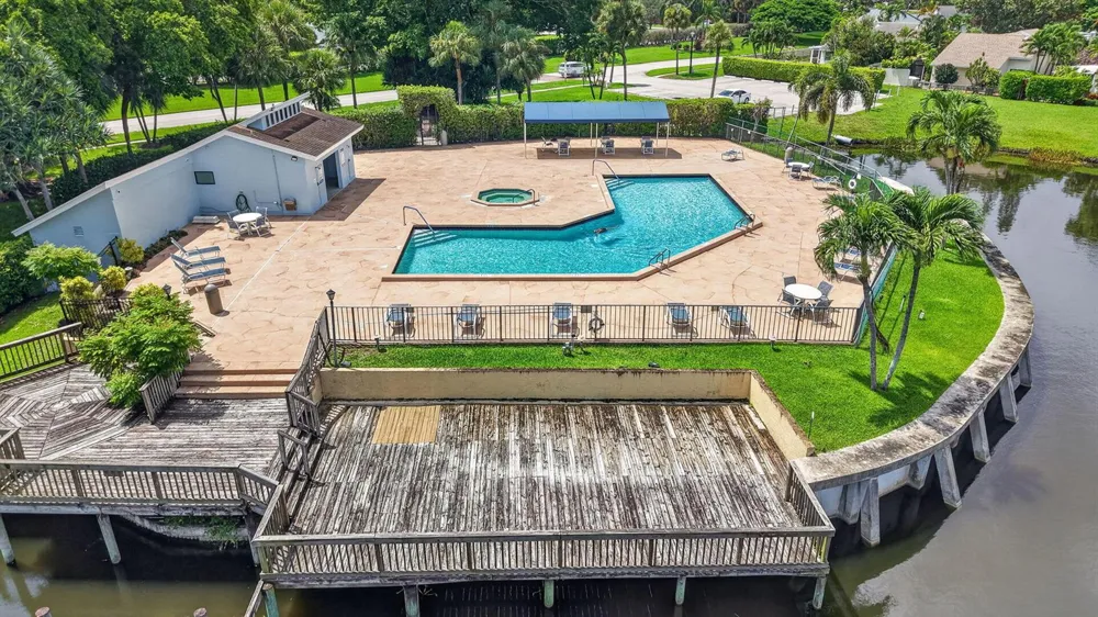 905 NW 21ST WAY Delray Beach, FL 33445