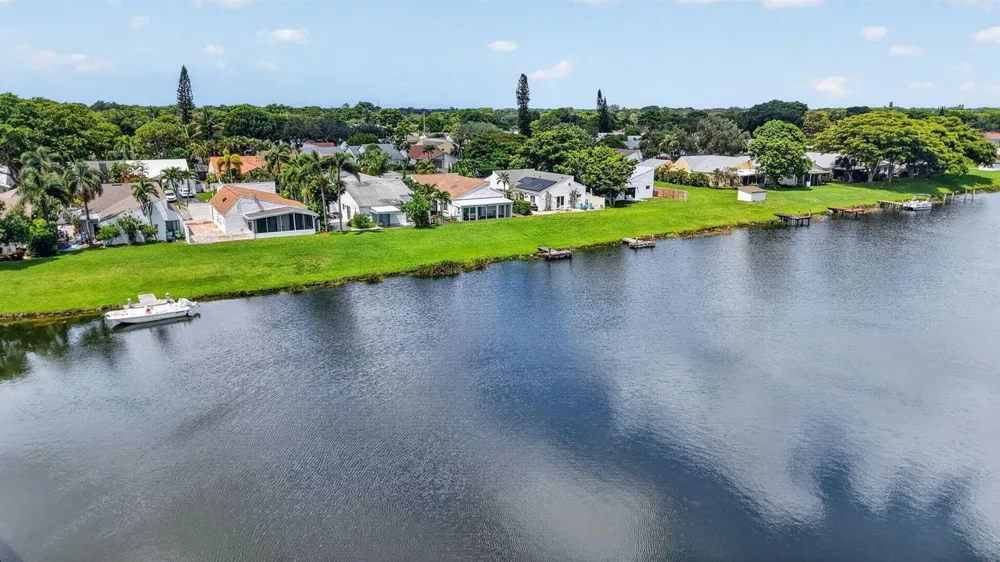 905 NW 21ST WAY Delray Beach, FL 33445