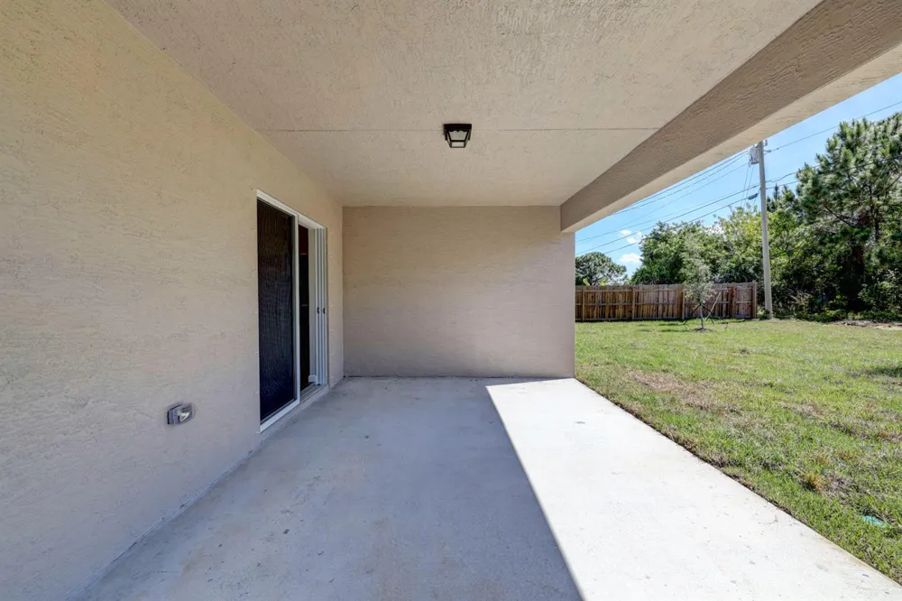 929 SW Cornelia Avenue Port St. Lucie, FL 34953