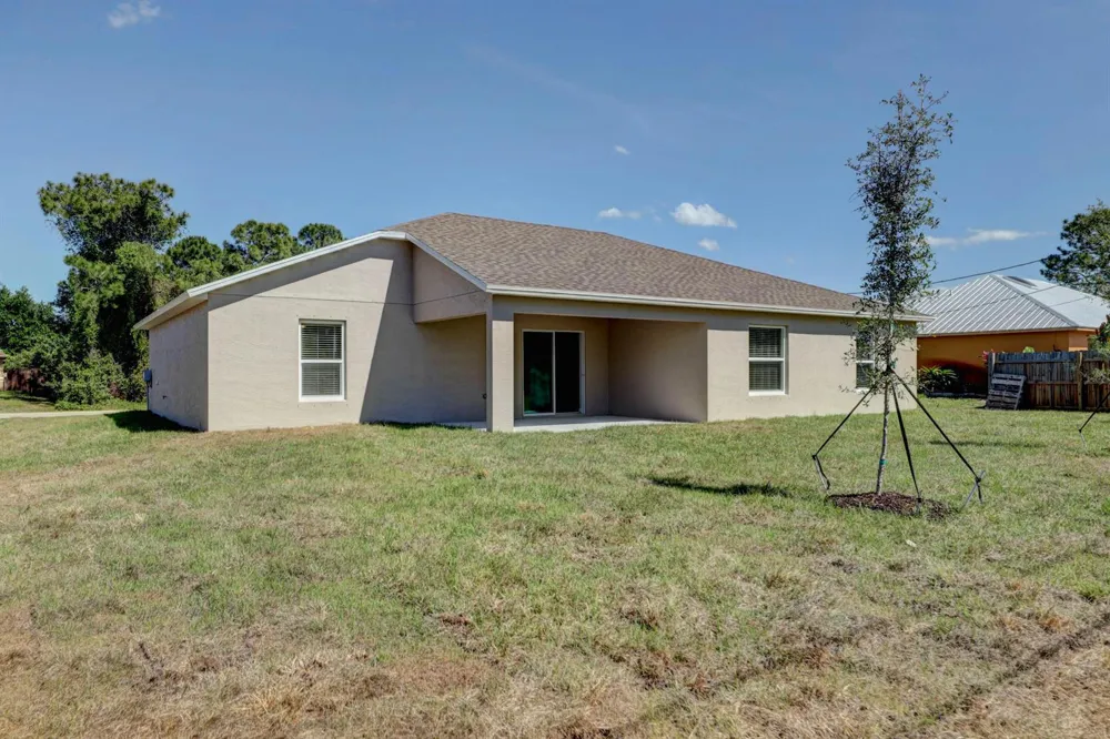 929 SW Cornelia Avenue Port St. Lucie, FL 34953