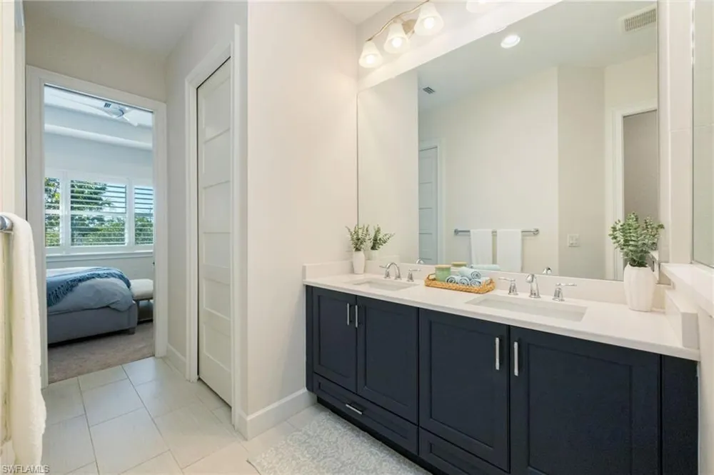 6439 Negril Isle Drive Naples, FL 34113