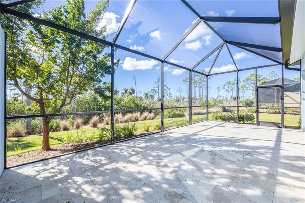 6439 Negril Isle Drive Naples, FL 34113