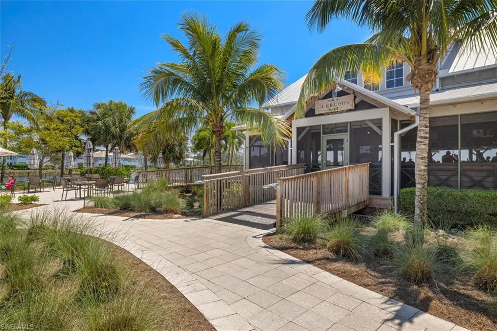 6439 Negril Isle Drive Naples, FL 34113