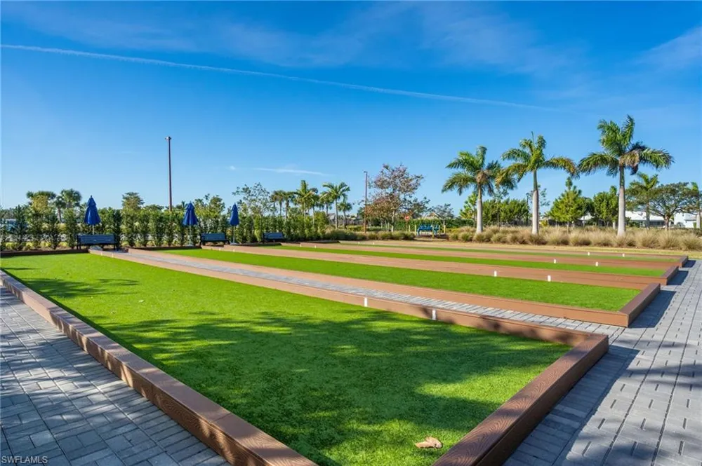 6439 Negril Isle Drive Naples, FL 34113