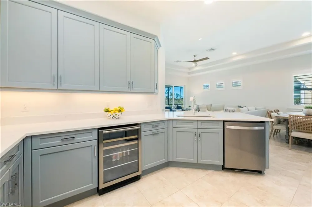 6439 Negril Isle Drive Naples, FL 34113