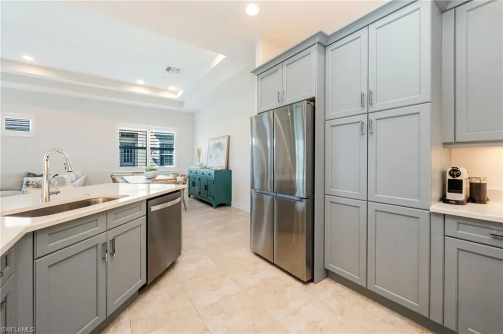 6439 Negril Isle Drive Naples, FL 34113