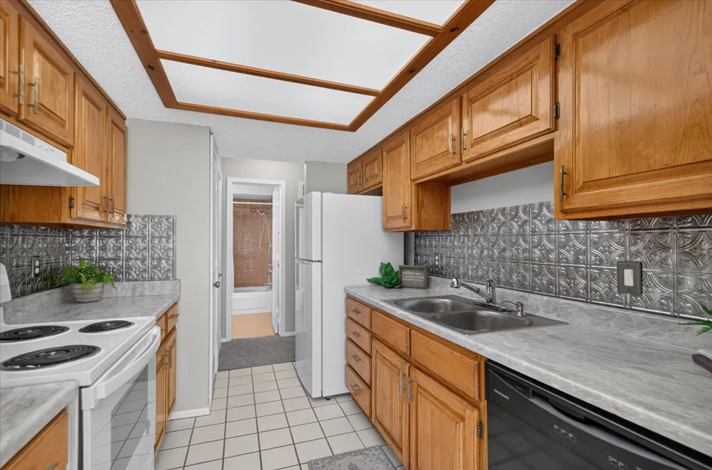 5255 Nowata Road #K102 Bartlesville, OK 74006