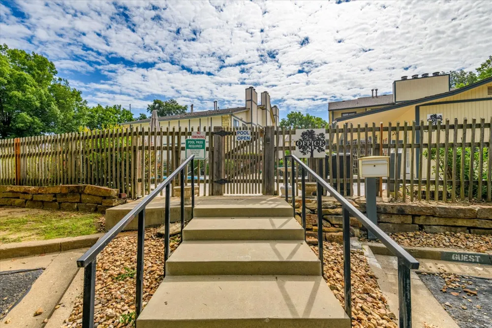 5255 Nowata Road #K102 Bartlesville, OK 74006