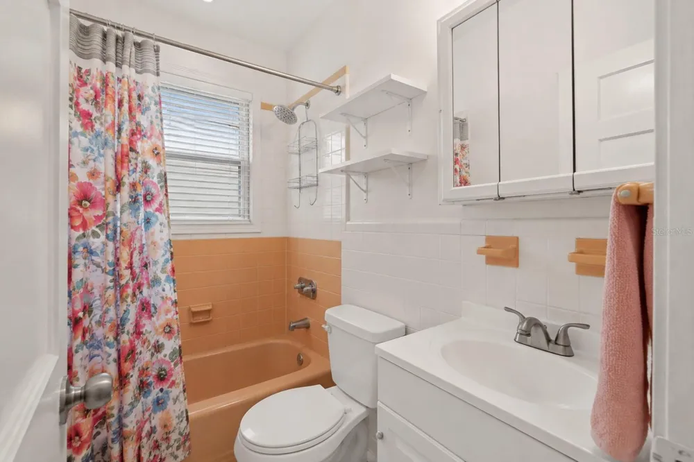 Address Not Shown Gainesville, FL 32601