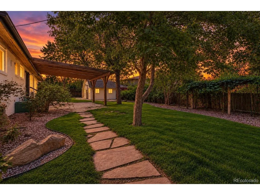 3155 Dartmouth Avenue Boulder, CO 80305