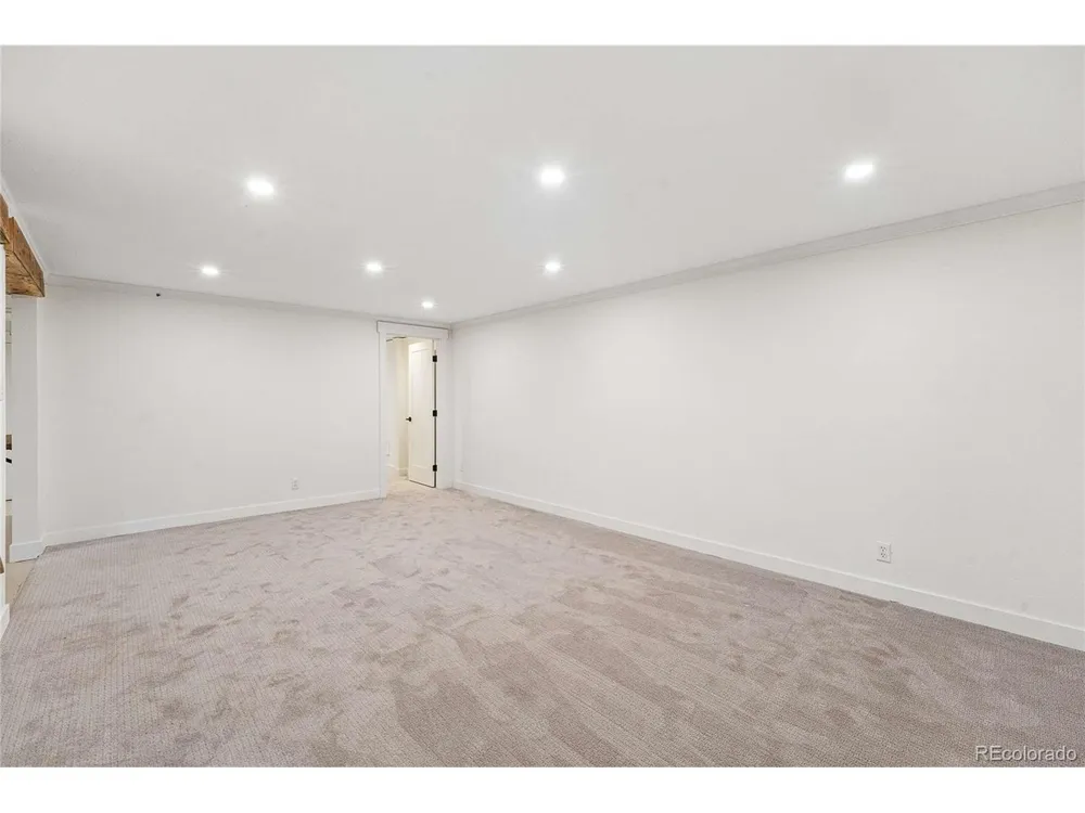 3155 Dartmouth Avenue Boulder, CO 80305
