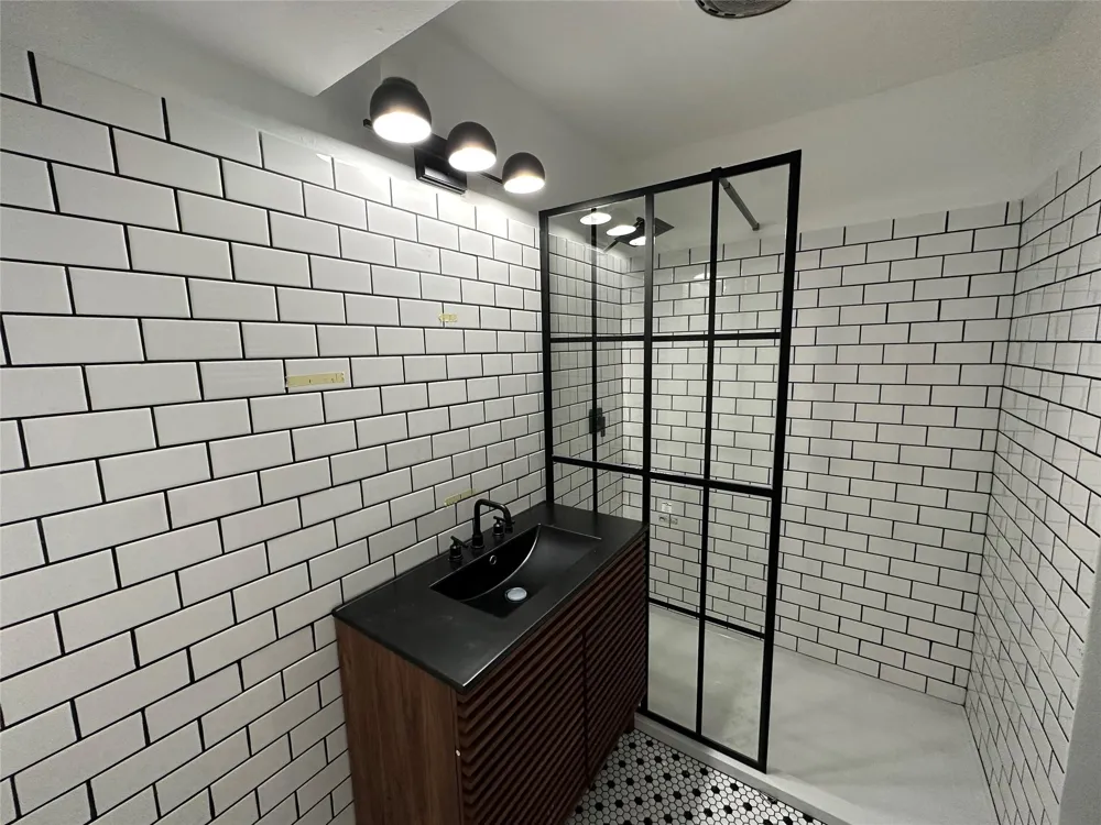 1906 Binz Street #1 Houston, TX 77004