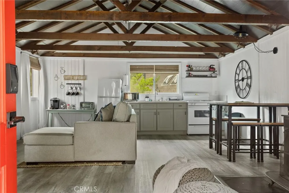 33401 Bluebird Green Valley Lake, CA 92341