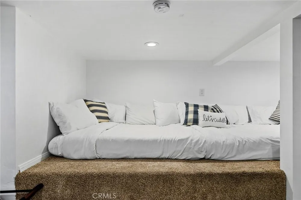 33401 Bluebird Green Valley Lake, CA 92341