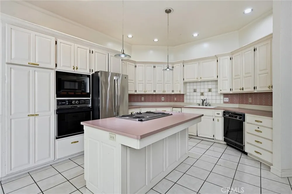 19552 Powder Horn Road Hidden Valley Lake, CA 95467