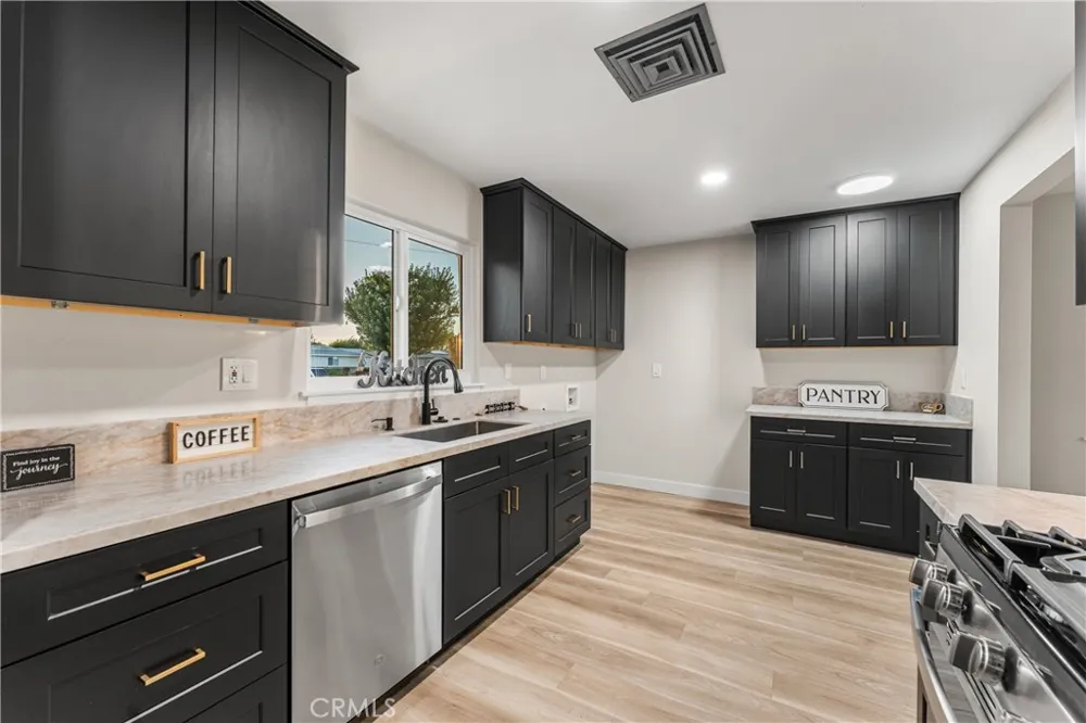 45020 Lorimer Lancaster, CA 93534