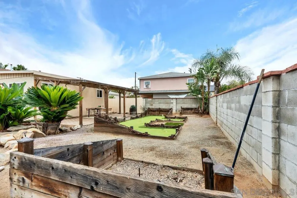 370 Wisconsin Ave El Cajon, CA 92020