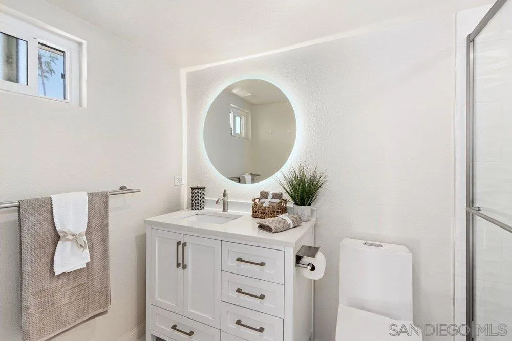 7509 Draper #210 La Jolla, CA 92037