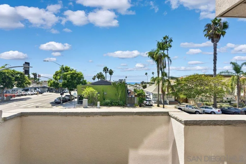 7509 Draper #210 La Jolla, CA 92037