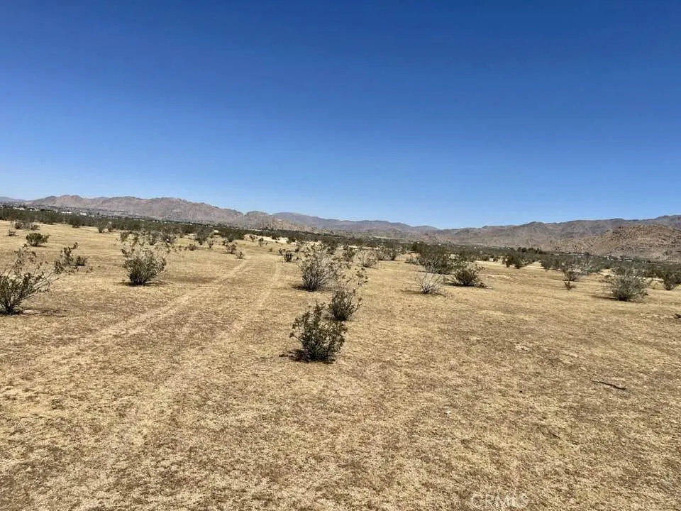 Joshua Rd. 043914124 Apple Valley, CA 92308